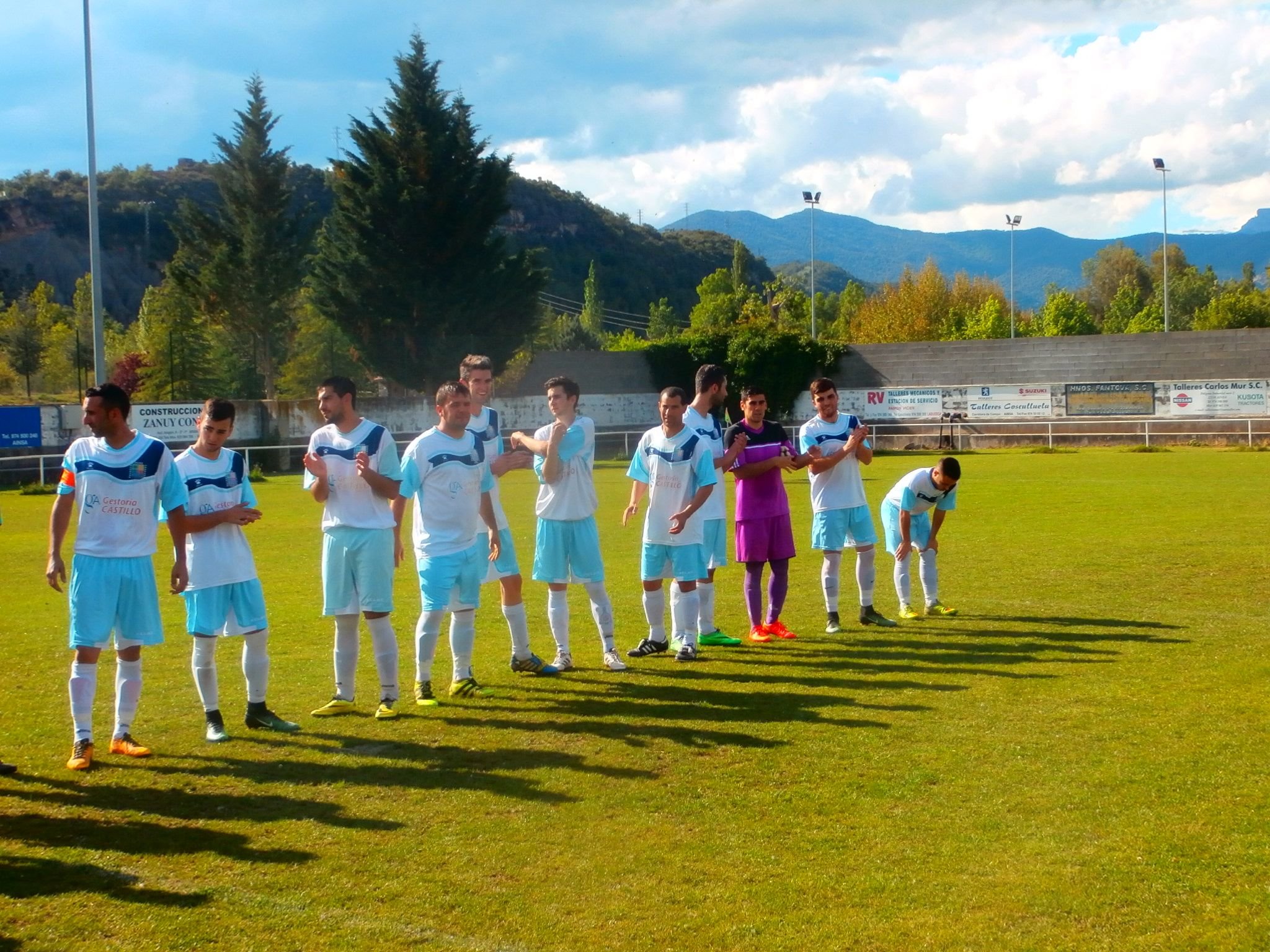 El Aínsa camina sin rumbo El Aínsa camina sin rumbo