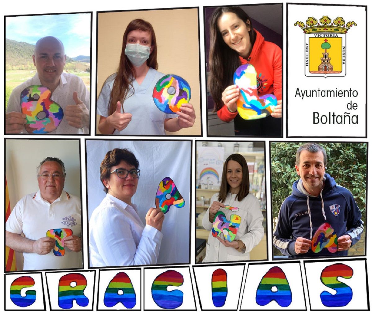 Los concejales al completo dan las gracias a los vecinos de Boltaña.