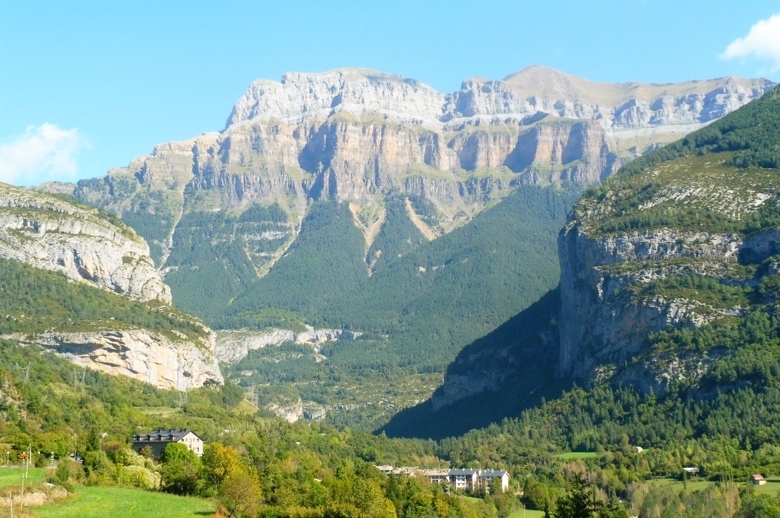 Casi el 70% de los turistas que confía en irse de vacaciones asegura en la encuesta de TuHuesca que esta provincia será su próximo destino vacacional.