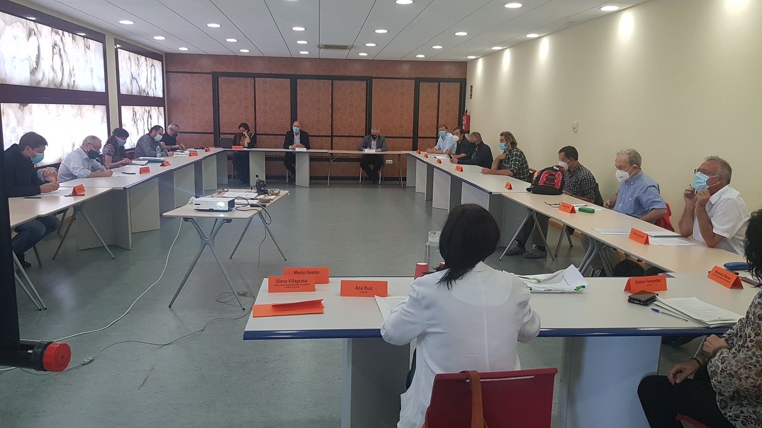 El consejero Joaquín Olona ha participado en la Mesa Pirenaica impulsada por ADELPA en Boltaña.