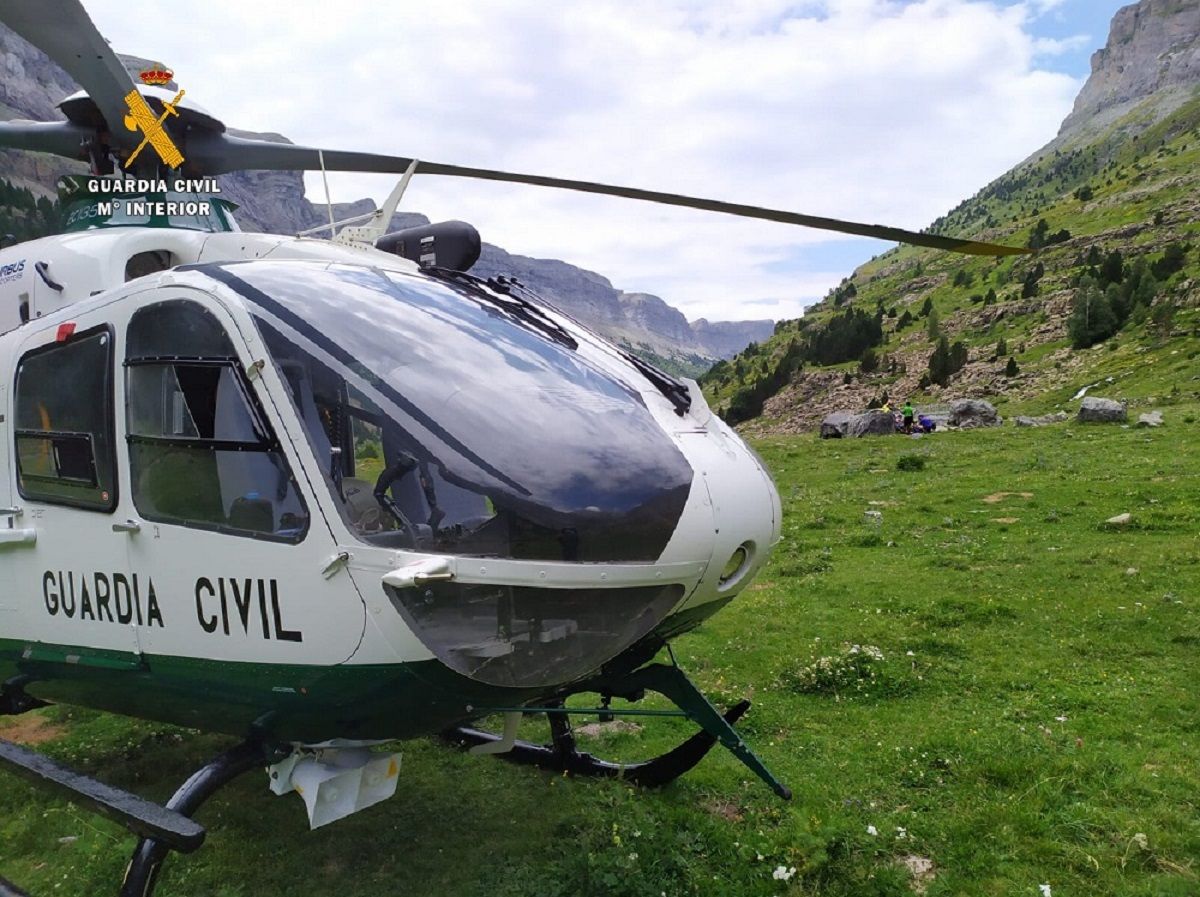 La Guardia Civil de Huesca rescata a varias personas en el pirineo aragonés.