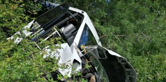 Accidente de un vehículo de transporte escolar en Sieste