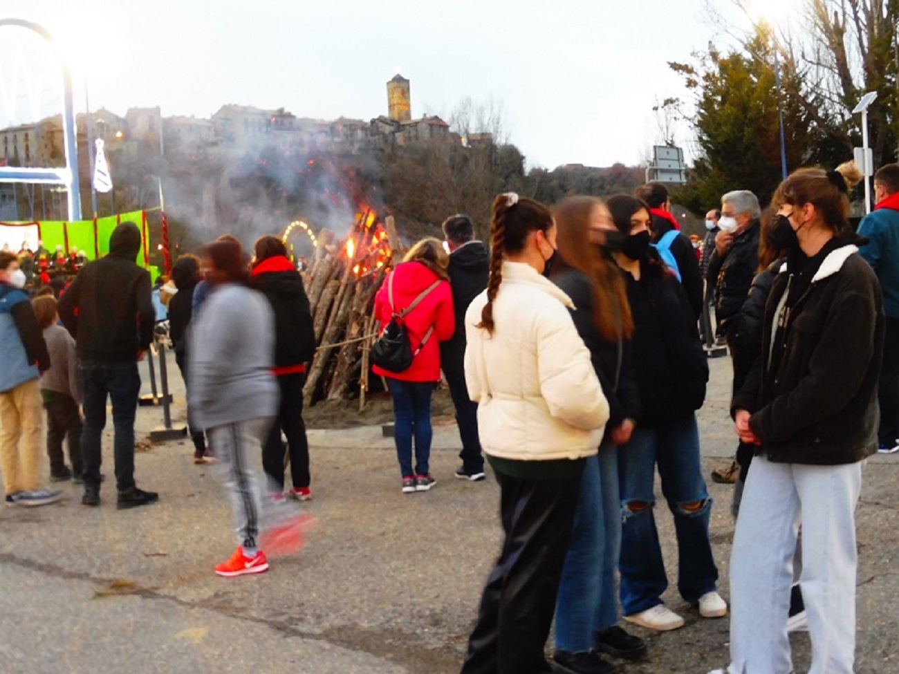 Mercado navideño en Aínsa hasta el 1 de enero de 2023.