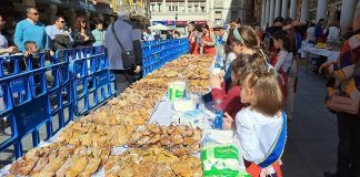 Barbastro da la bienvenida a la primavera con 9.000 crespillos