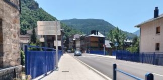 Broto respalda la reivindicación de un vecino con discapacidad por las deficiencias en las obras del puente