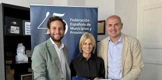 Claver y Giménez entregan en la FEMP la Declaración de Boltaña, hoja de ruta para el futuro del medio rural