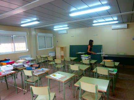 aulas_colegio_ainsa_sept_2016_uno