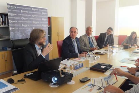 camara_charla_junio_igor_urra_1
