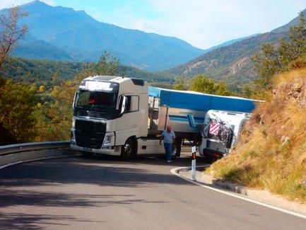 camion_atrapado_oct_2016_uno
