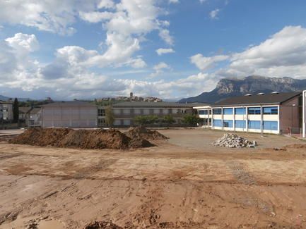 ies_sobrarbe_obras_patio_16_junio_2015