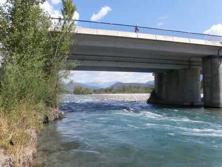 rio_cinca_cruzando_puente_junio_1