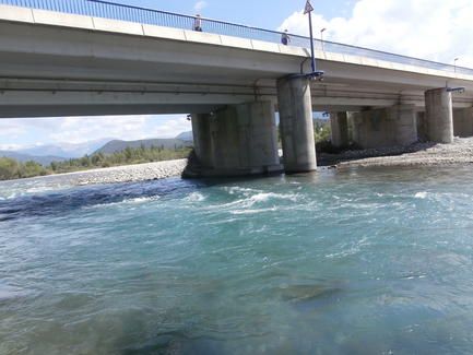rio_cinca_cruzando_puente_junio_2